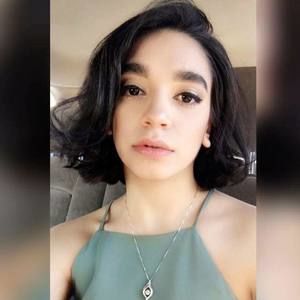 Meet your Posher, Sofía